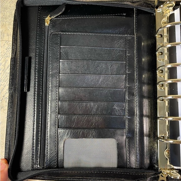 Franklin Covey Black Full Grain Leather Classic Planner - Vintage - Picture 8 of 16